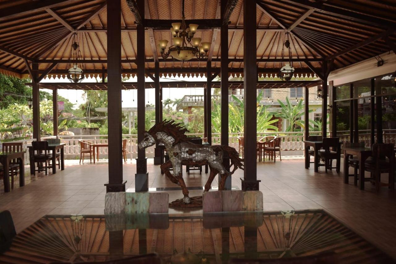 Puri Lovina Hotel Kültér fotó